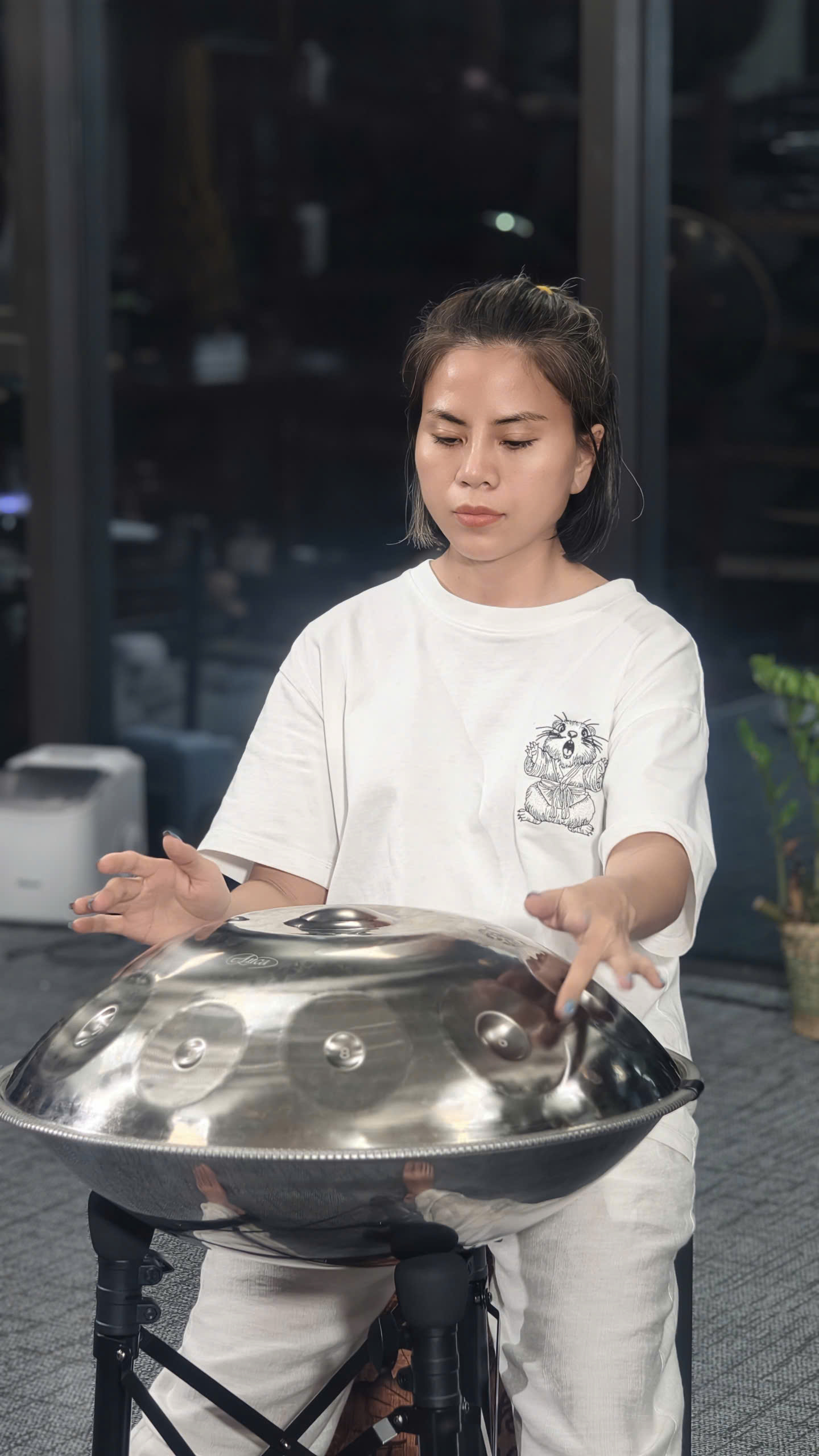 Luc tiep xuc tu ngon tay khi su dung phan thit mem cua dau ngon