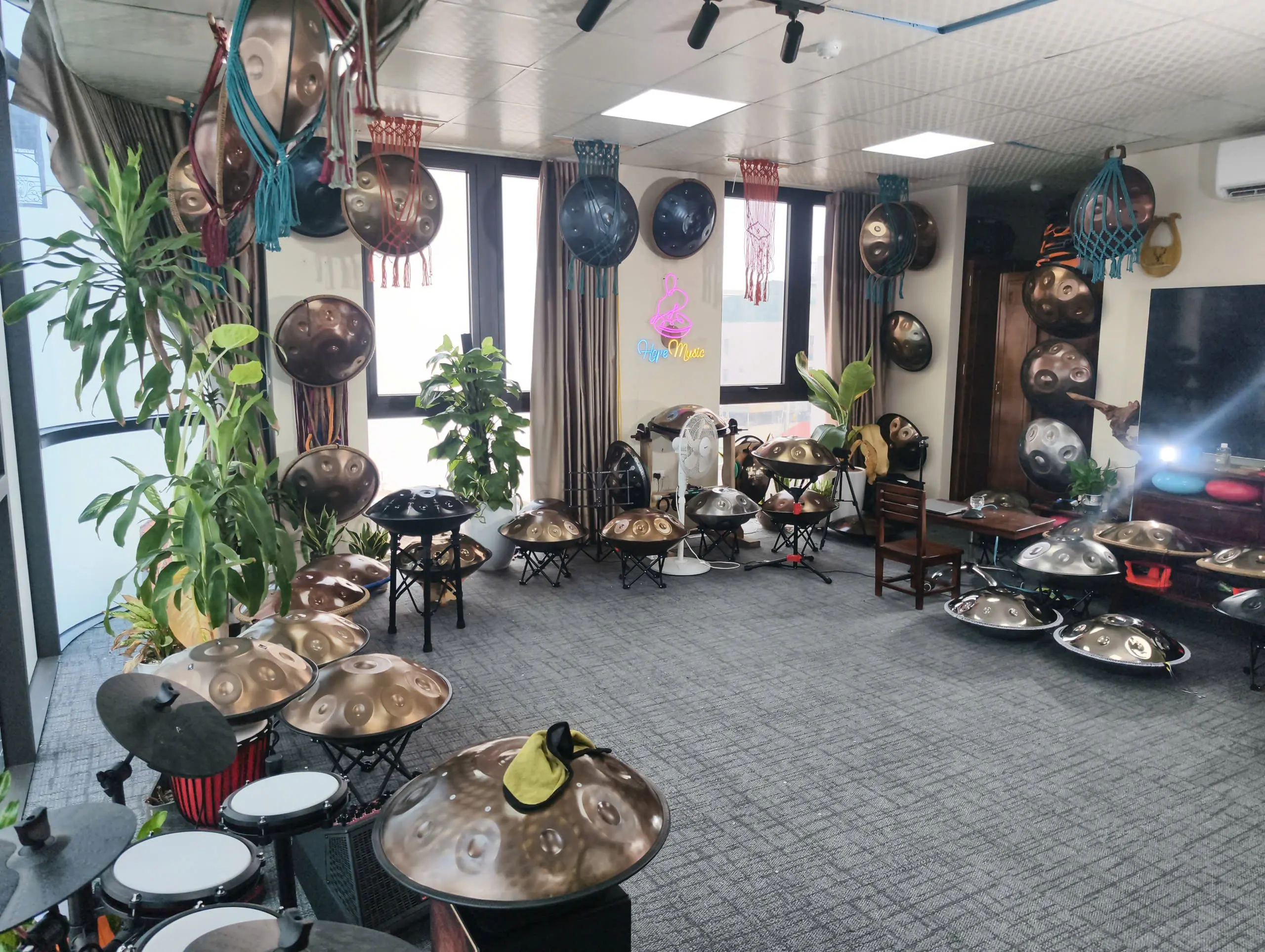 Khong gian hoc handpan tai Ha Noi hay cung chung toi kham pha bo mon nghe thuat nay nhe