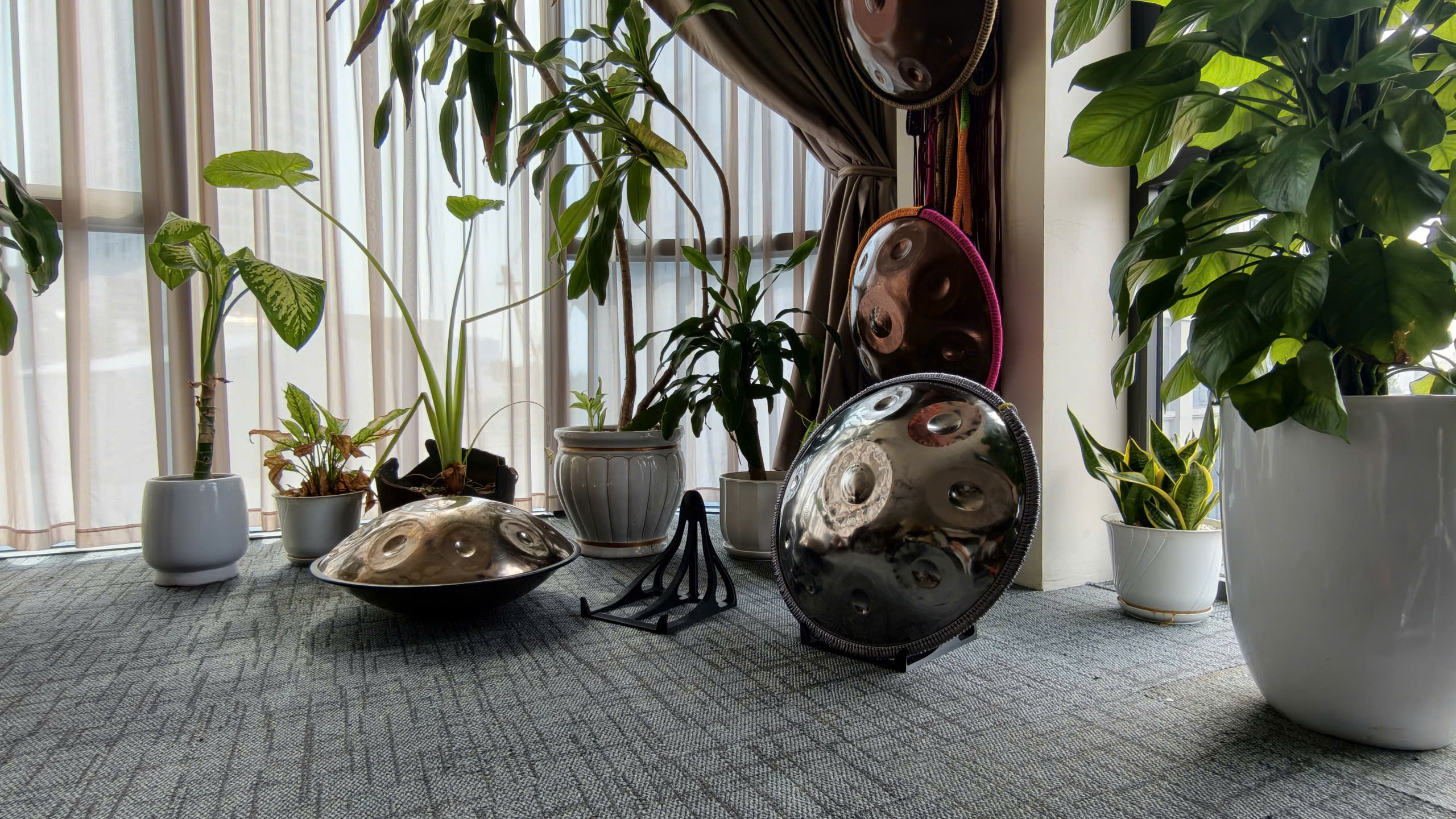 Qua trinh bao quan handpan va ve sinh handpan giup trong luon duoc moi am thanh hay hon