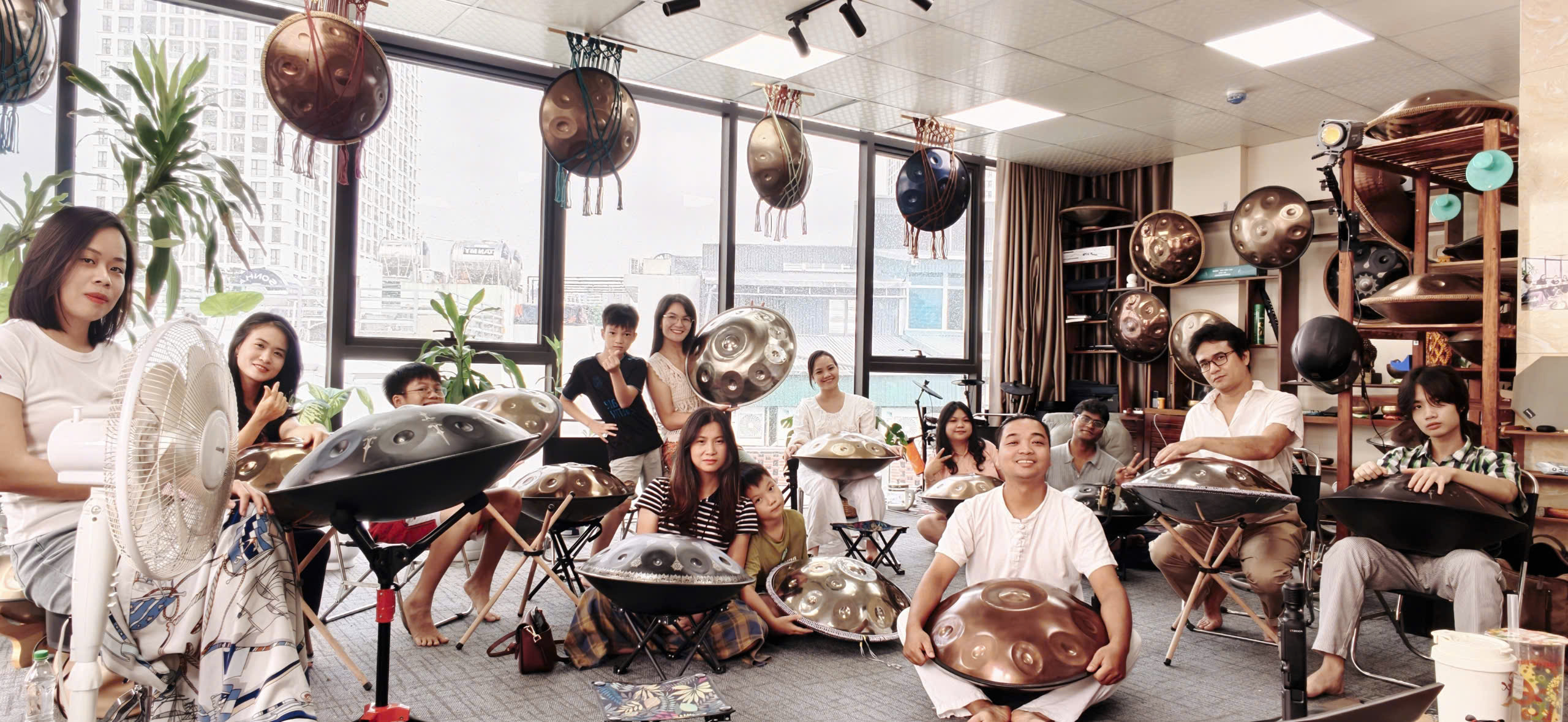 Handpan am thanh chua lanh dieu ky cua thoi dai ky thuat so