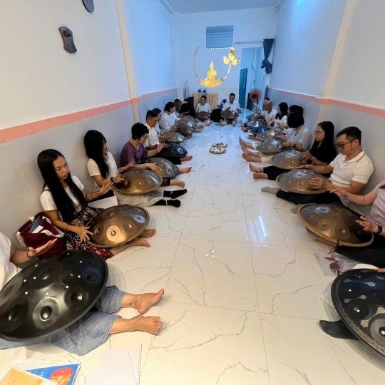 Khóa học Handpan 6 buổi kèm việc cho mượn trống và sử dụng giáo trình của Malter Marten