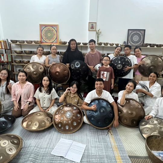 Khóa học Handpan 6 buổi kèm việc cho mượn trống và sử dụng giáo trình của Malter Marten